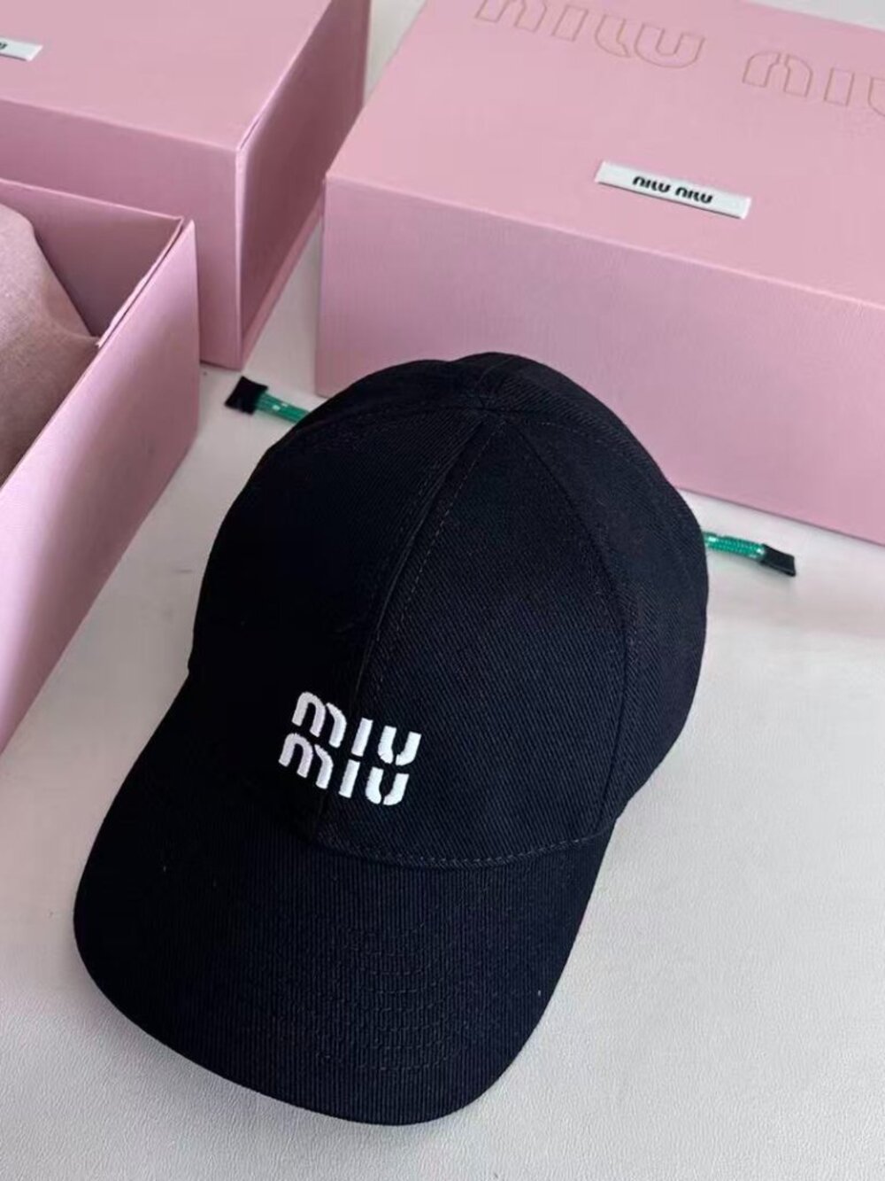 ✨MIU MIU black baseball cap